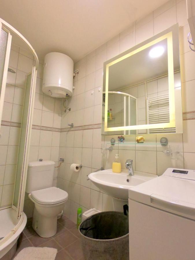 City Center Lovely Studio Apartment Belgrado Buitenkant foto