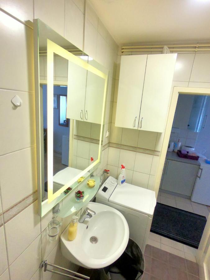 City Center Lovely Studio Apartment Belgrado Buitenkant foto