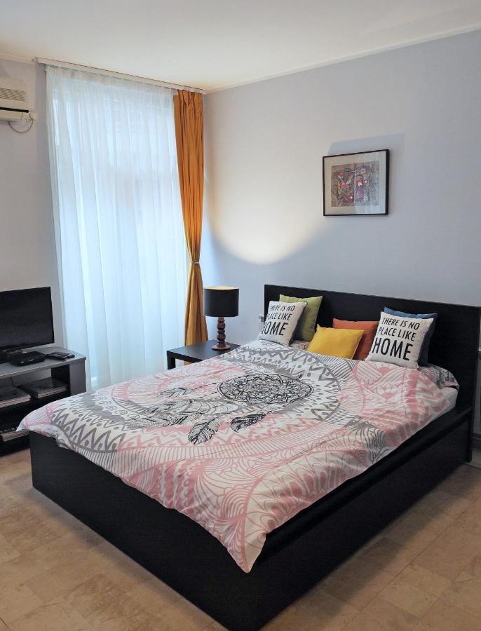 City Center Lovely Studio Apartment Belgrado Buitenkant foto