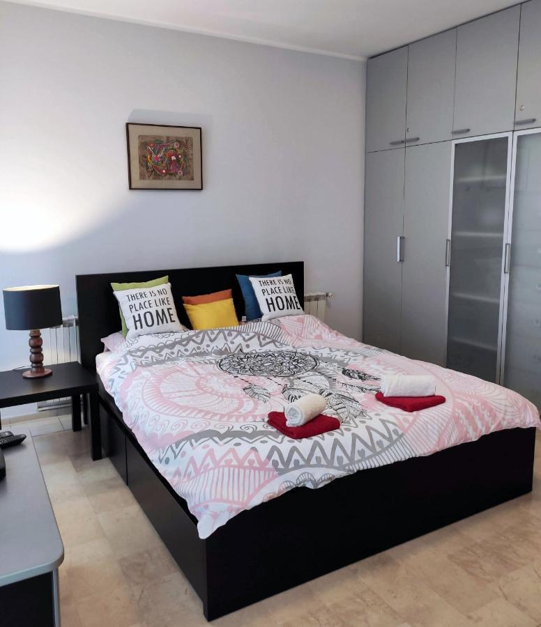 City Center Lovely Studio Apartment Belgrado Buitenkant foto