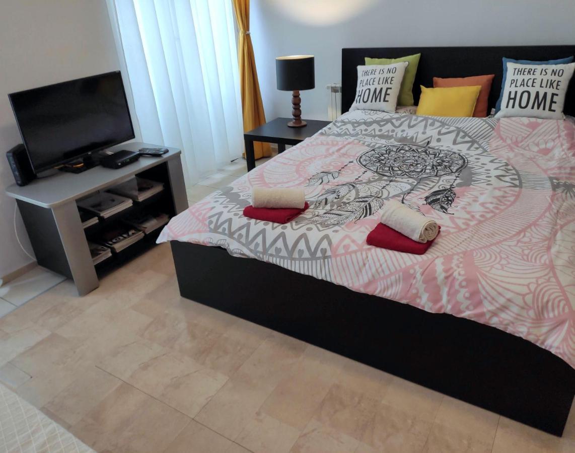 City Center Lovely Studio Apartment Belgrado Buitenkant foto